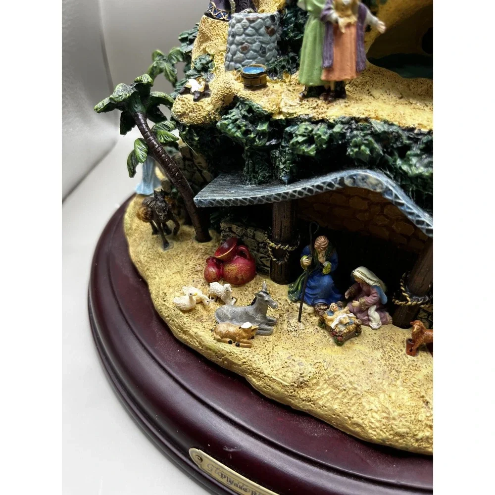 Thomas Kinkade Glory To The Newborn King Nativity Lighted Christmas Music Tree